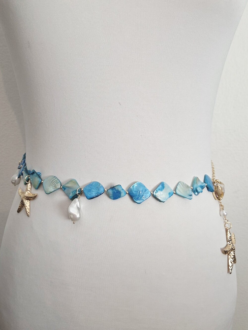 Turquoise Shell Waist Chain Belt with Gold Star Charm - Picture 3 of 7
